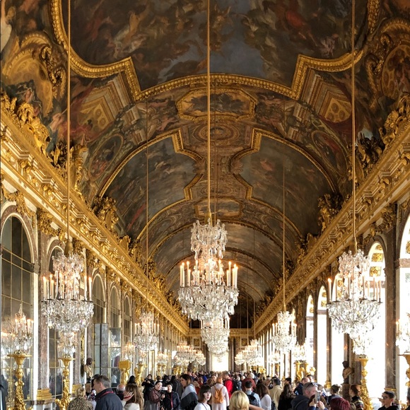 Meet your Posher, Angie - Picture 3 of 4